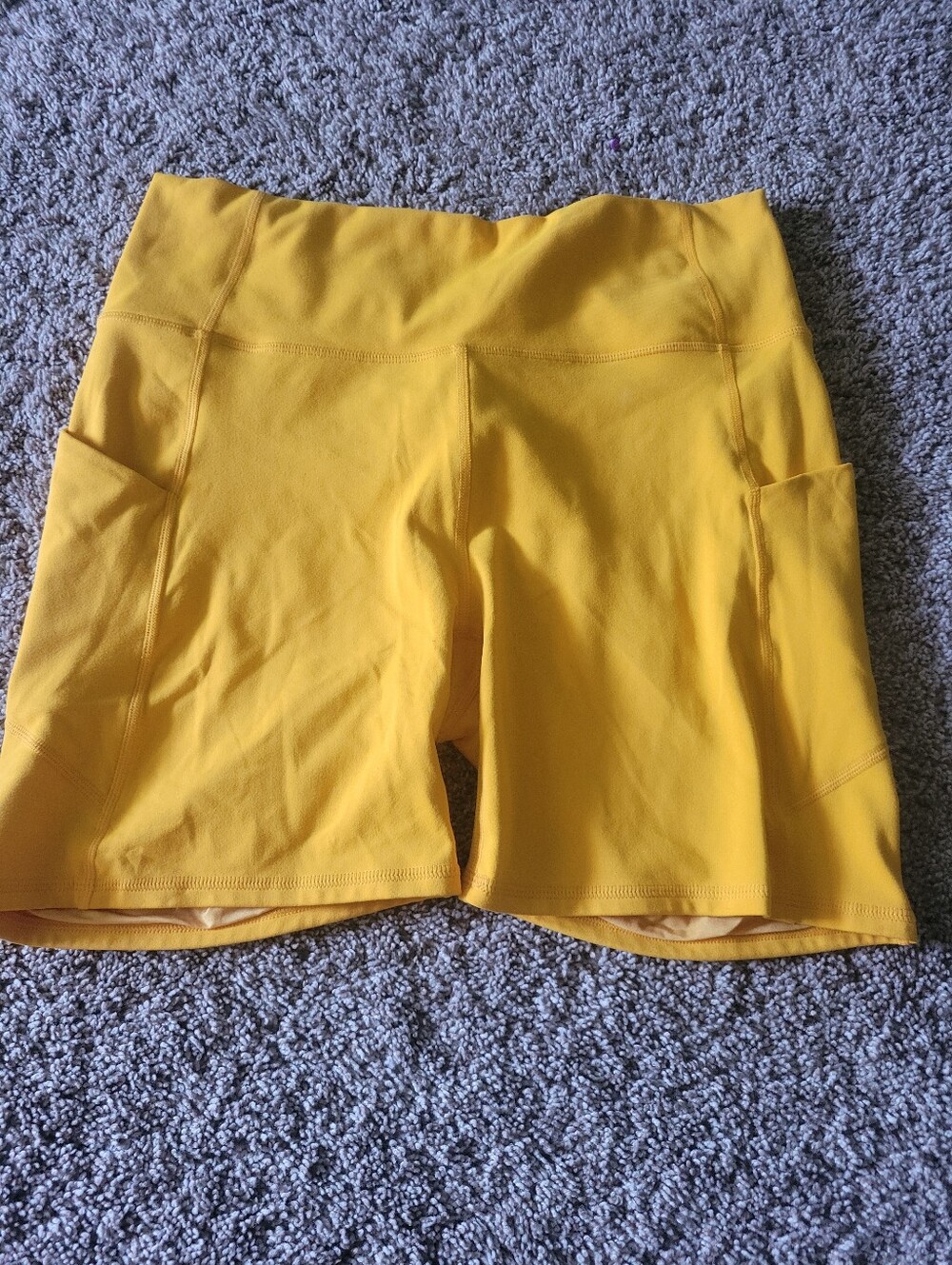 Fabletics Lot 3 Capri, 3 Shorts, 1 Sports Bra Womens XL - Picture 8 of 12